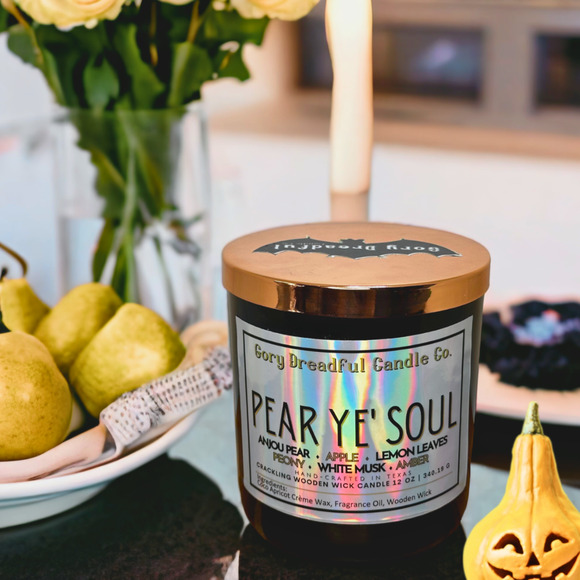 Pear Ye' Soul Crackling Wooden Wick Candle: Anjou Pear White Musk Amber Scent - Picture 4 of 10